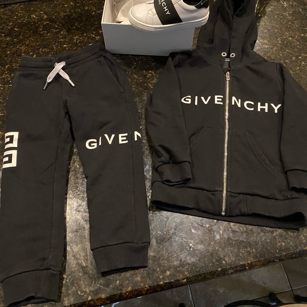 Givenchy Sweatsuit - 3T